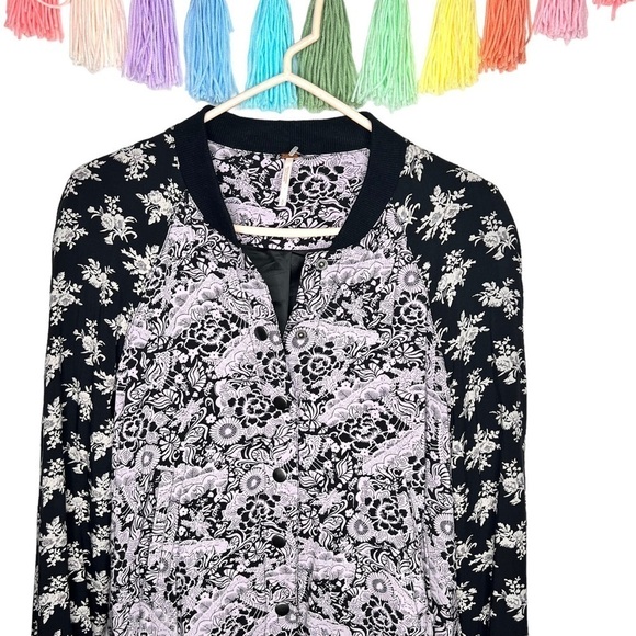Free People Black and Purple Floral Snap Button Long Sleeve Bomber Jacket Small - Picture 3 of 16